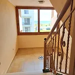 Plakoudis Apartamento *