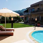 Plakoudis Apartamento *