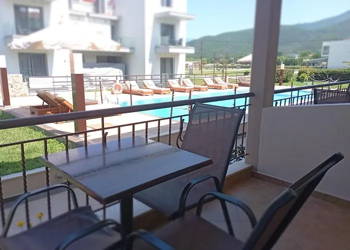 Plakoudis 公寓 *