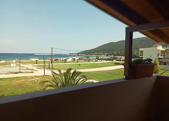 Plakoudis 公寓 *