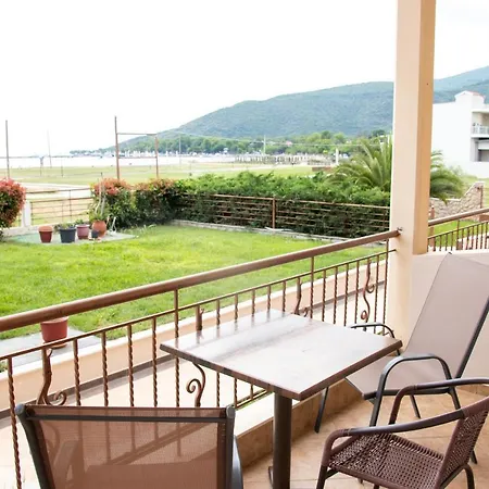 Apartament Plakoudis
