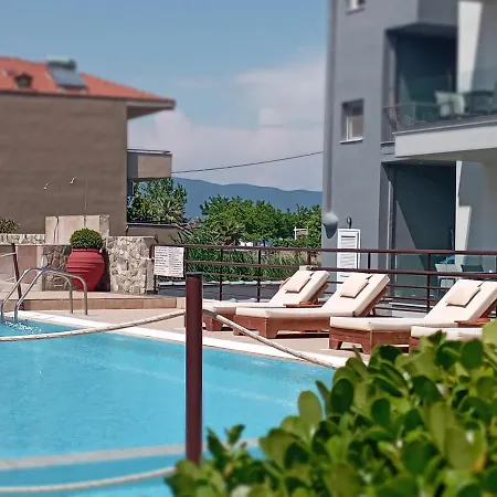 Apartament Plakoudis *