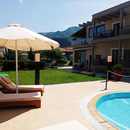 Plakoudis Apartament *